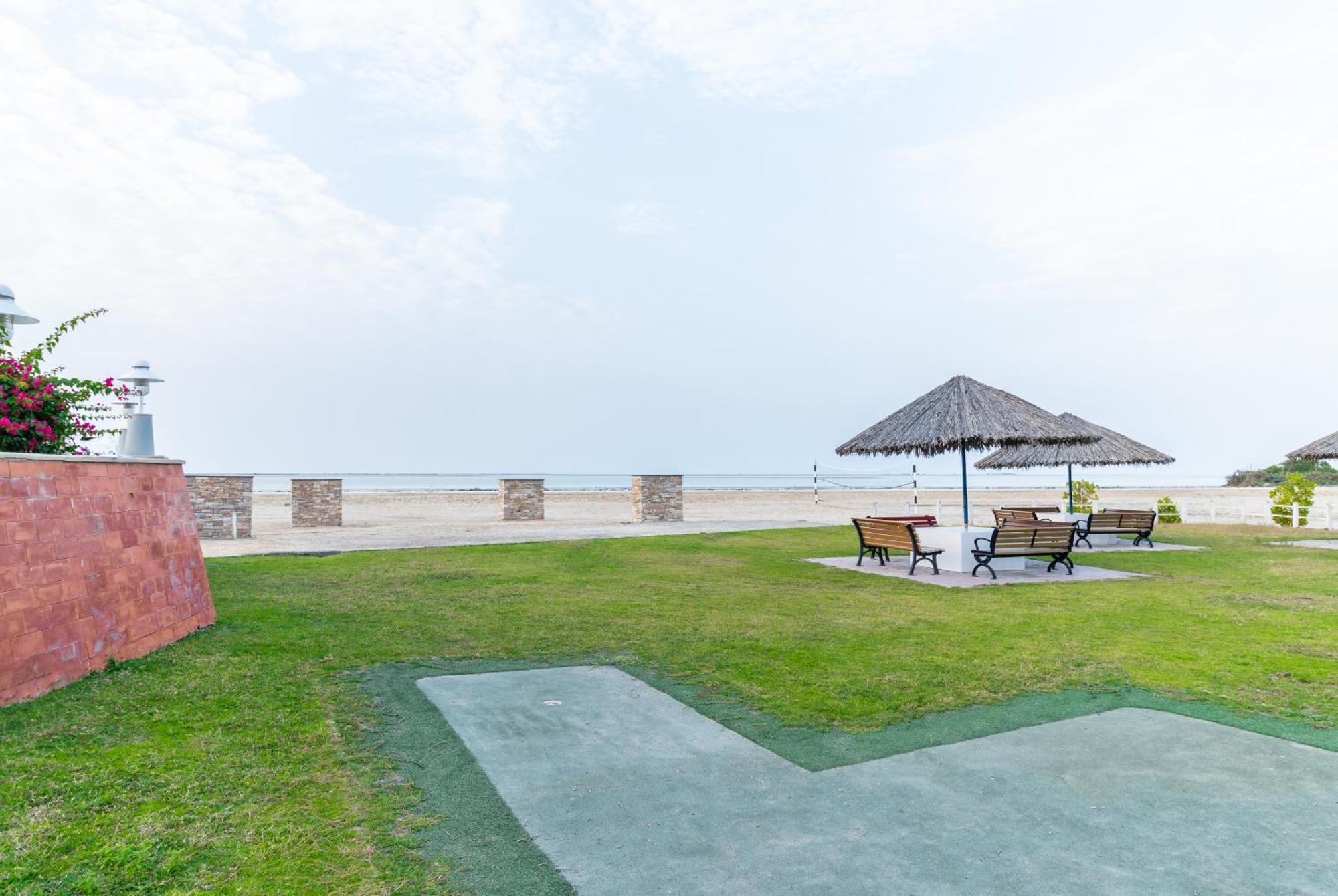 Barracuda Resort Umm al-Quwain Exterior foto